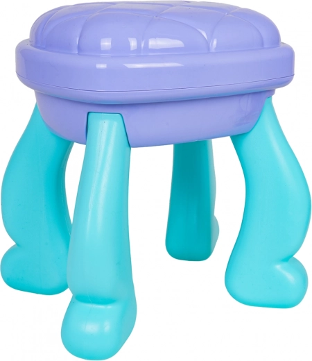 Espaces de rangement pratiques et tabouret stable