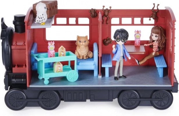 Figurines de Harry et Hermione + animaux magiques