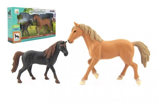 Cheval / Chevaux 2pcs plastique en boîte 36x20x6cm