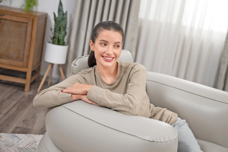 Confort à portée de main – surface floquée douce