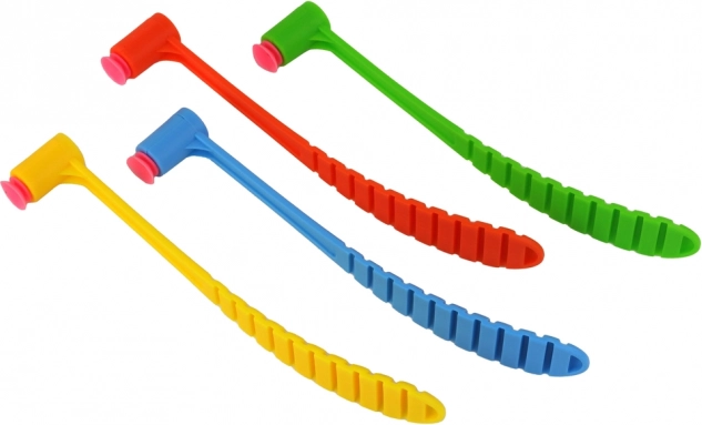 4 petits marteaux colorés pour une action rapide