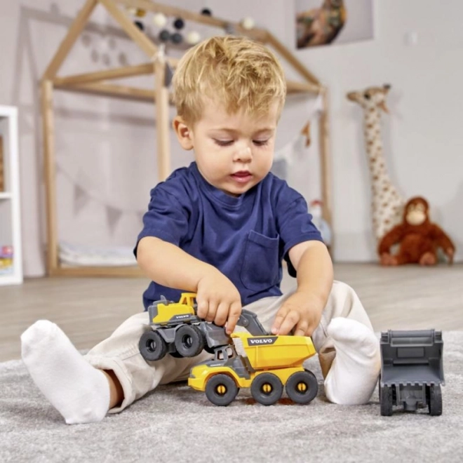 Format compact 16 cm pour les petites mains