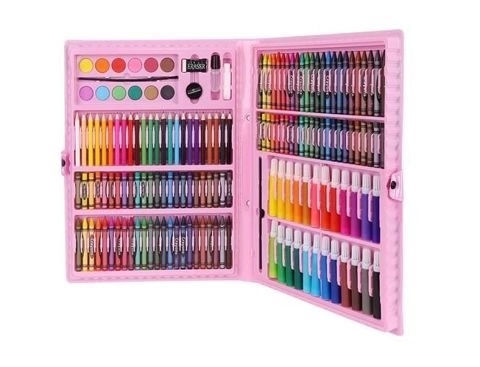 Grand ensemble de peinture dans une valise rose