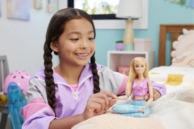 Barbie en mouvement - Blonde avec leggings bleus HRH27