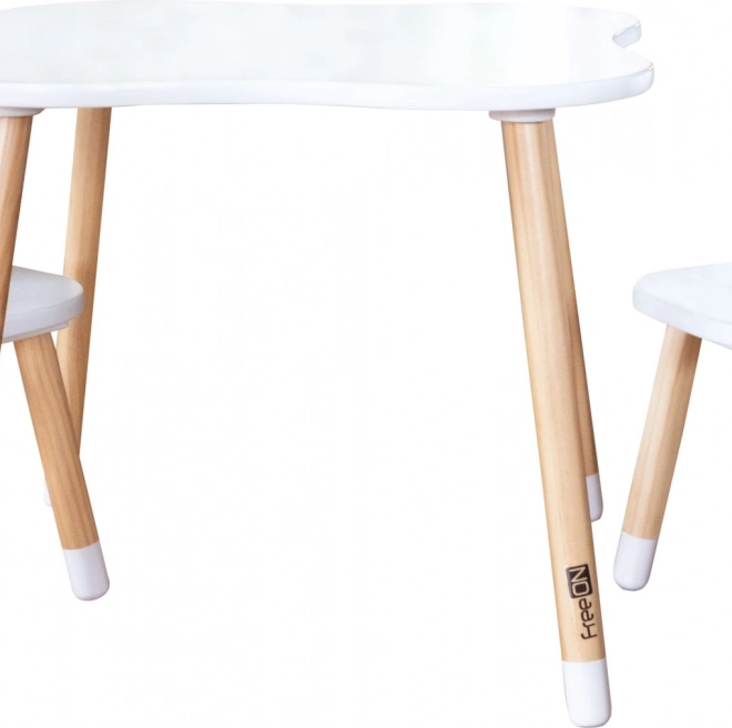 Un design ludique avec un ourson qui amuse les enfants
