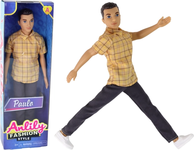 Poupée garçon PAULO en chemise à carreaux