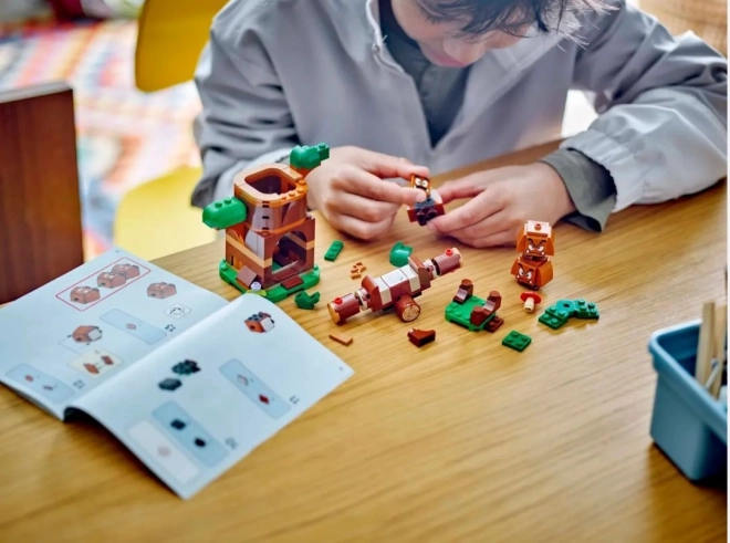LEGO® Super Mario™ 71433 Goomba et le terrain de jeu