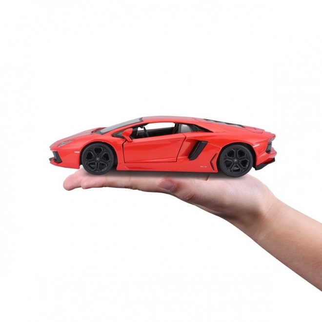 Modèle de voiture Lamborghini Aventador LP700-4