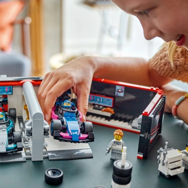 LEGO® City 60444 Garage F1® et voitures Mercedes-AMG et Alpine