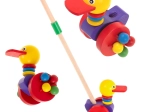 Canard en bois sur bâton pour enfants