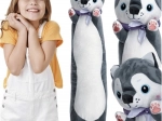 Chien husky en peluche 70 cm KRUZZEL – longue peluche câline et coussin