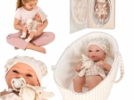 Poupée bébé beige 38 cm avec couffin de transport, tétine et lapin en peluche