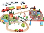 Circuit de train en bois avec trains à piles