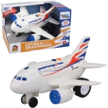 Avion Smartwings avec annonces du capitaine et de l'hôtesse de l'air