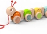 Chenille en bois à tirer