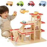 Garages de stationnement en bois avec ascenseur et véhicules VIGA