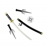 Ensemble Ninja avec couteaux et étoiles de lancer