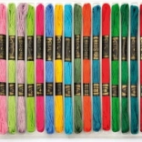 Playbox fils de coton pour broderie et loisirs créatifs 25 pcs