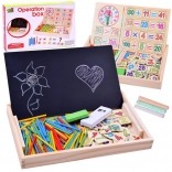 coffret éducatif en bois avec tableau de mathématiques
