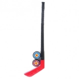 Crosses de hockey dans un filet