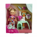 Poupée Evi avec arbre à chat