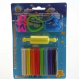 Pâte à modeler et emporte-pièces