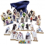Figurines en bois Les gens autour de nous - 33 pièces