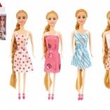 Poupée à longue tresse