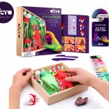 okto modelage – petit monde dans un cadre lutin 21 × 21 cm